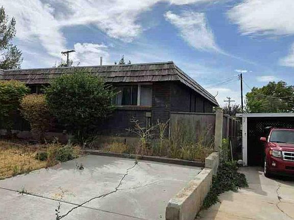 2nd image of 500 Holly Dr