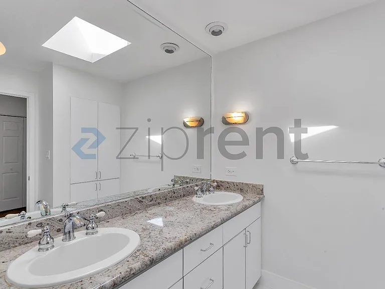 617 Hove Ct — Photo 35