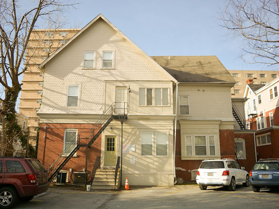 1st image of 1203 Gilpin Ave APT 5