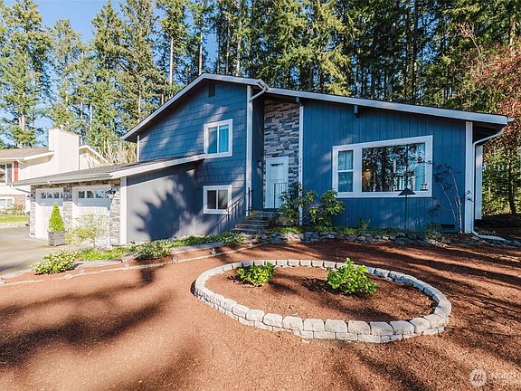 3rd image of 3144 La Linda Court SE