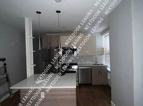 84 Romaine Ave