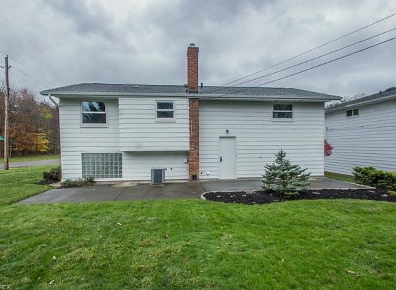 2nd image of 620 Shawnee Ln