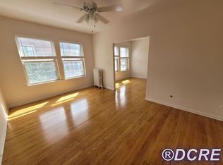 3818 N Kedzie Ave #1E, Chicago, IL 60618