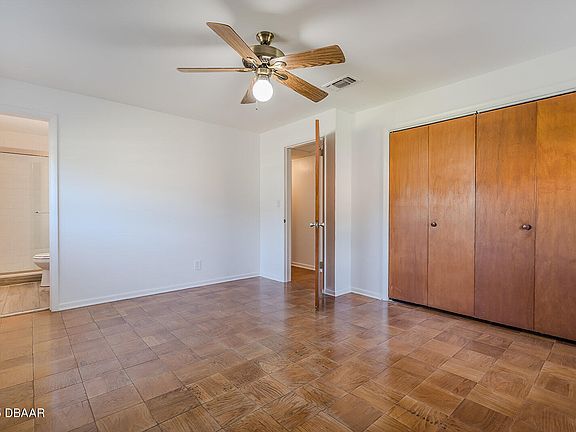 3rd image of 1504 Manor Dr