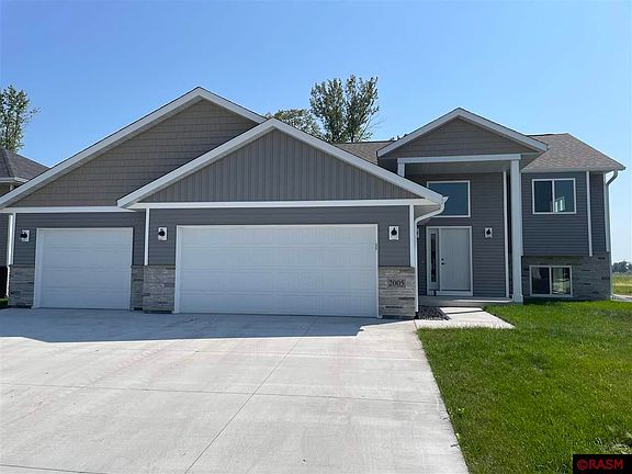 3rd image of 2005 Bluestem Dr