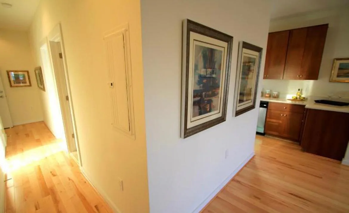 732 Lamont St NW — Photo 2