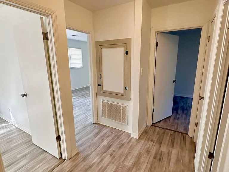 108 Smith Pl — Photo 8