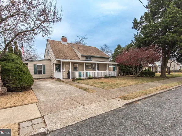 9327 Andover Rd, Philadelphia, PA 19114
