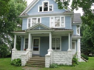 210 E Cleveland St, Waterman, IL 60556