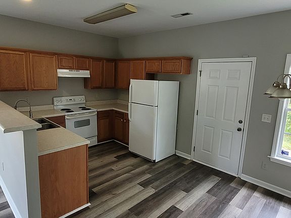4th image of 1608 Kay St