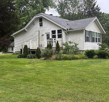 3rd image of 2104 Laura St