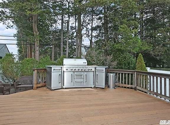 3rd image of 1006 S Carley Ct