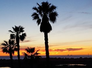 6051 Broadstone Cir, Huntington Beach, CA 92648