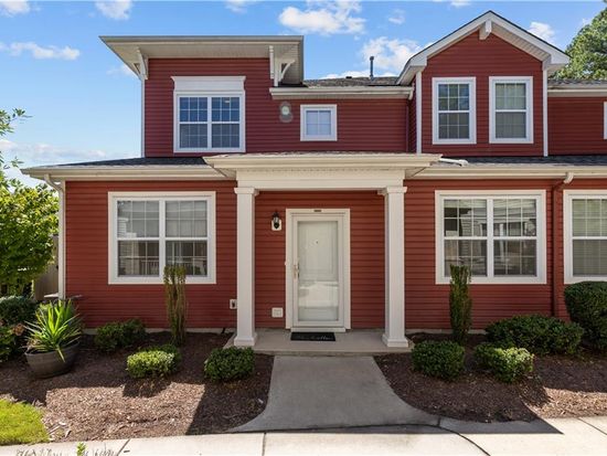 2600 Leytonstone Dr #338, Chesapeake, VA 23321