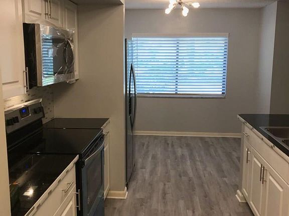 2nd image of 304 Palm Coast Pkwy NE APT 102
