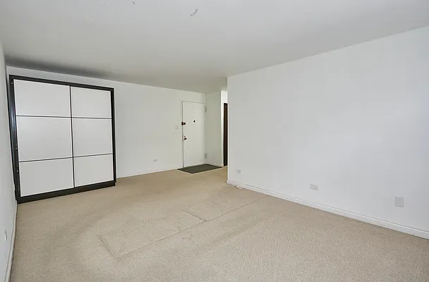 Sold by Keller Williams Realty Landmark | media 29