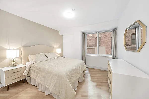 Rented by Sotheby's International Realty | media 18