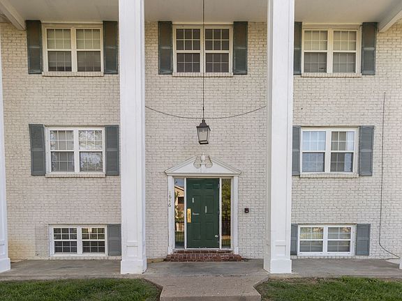 3rd image of 1646 Towne Dr