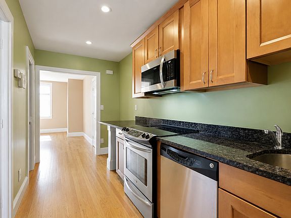 3rd image of 1648 Montello Ave NE
