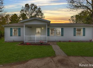 22708 Rosella Dr, Pierson, MI 49339