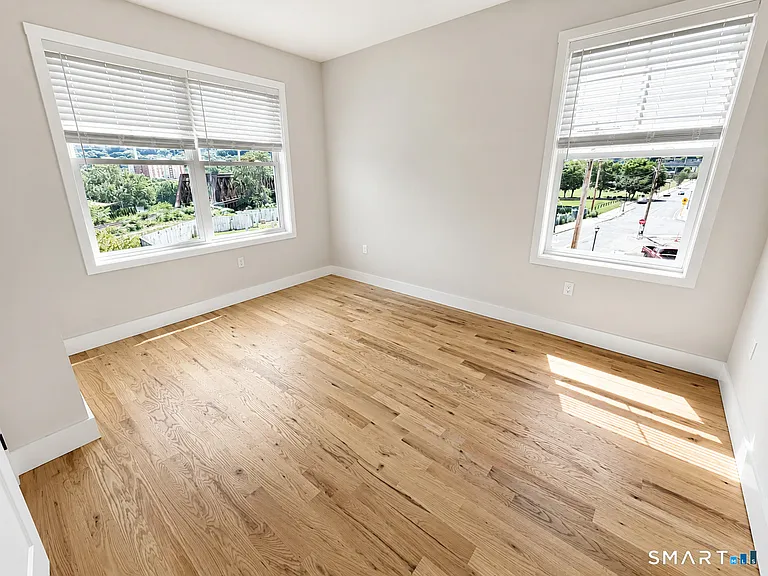 113 Canal St W #302 — Photo 4