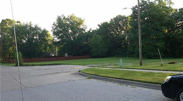 1st image of 919 S 21st St