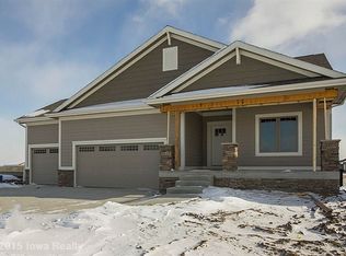 251 NE Pinehurst Cir, Ankeny, IA 50021
