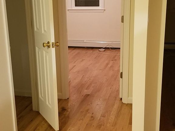 5th image of 4705 Bronx Blvd