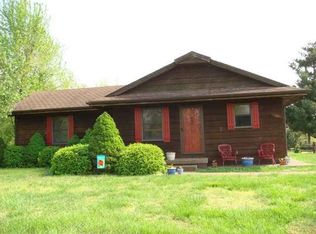 5828 J Royster Rd, Corydon, KY 42406