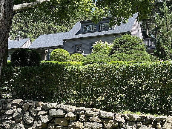 4th image of 240 Skilton Road
