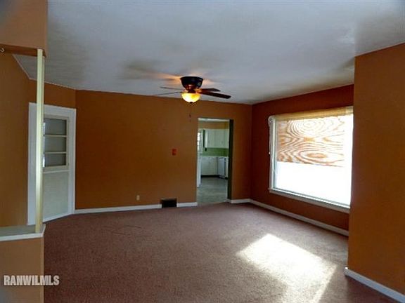 3rd image of 95 N Stephenson St