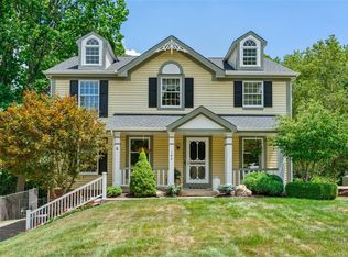 105 Amberwood Ct, Bethel Park, PA 15102