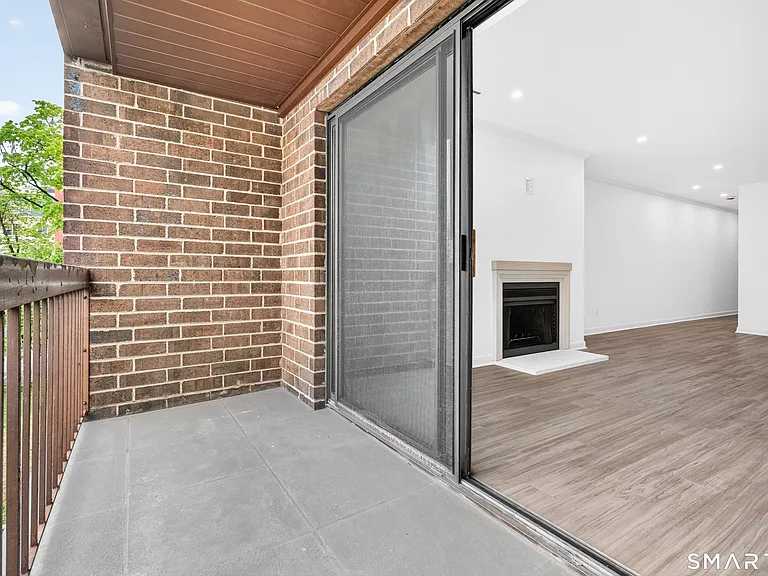 1500 Bedford St #202 — Photo 22
