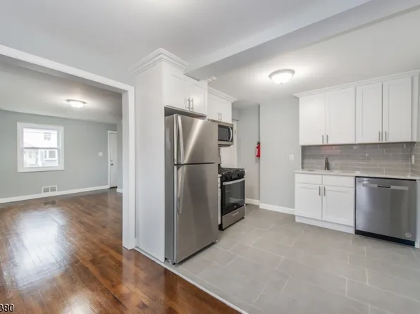 605A Chetwood St, Elizabeth City, NJ 07202