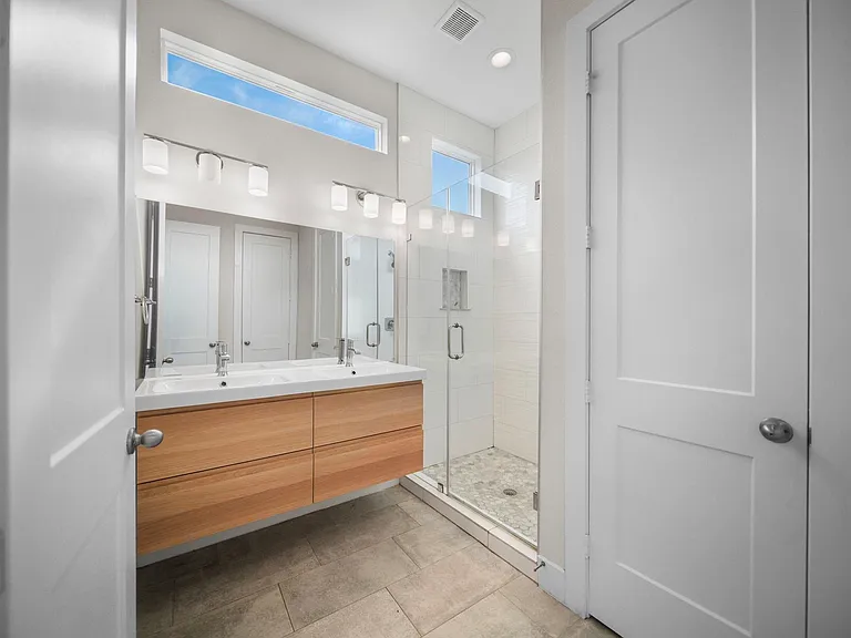 5415 Margarita St — Photo 10