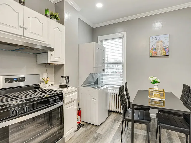 77 Laidlaw Ave #3 — Photo 13