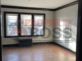 833 114th St APT 6, Whiting, IN 46394