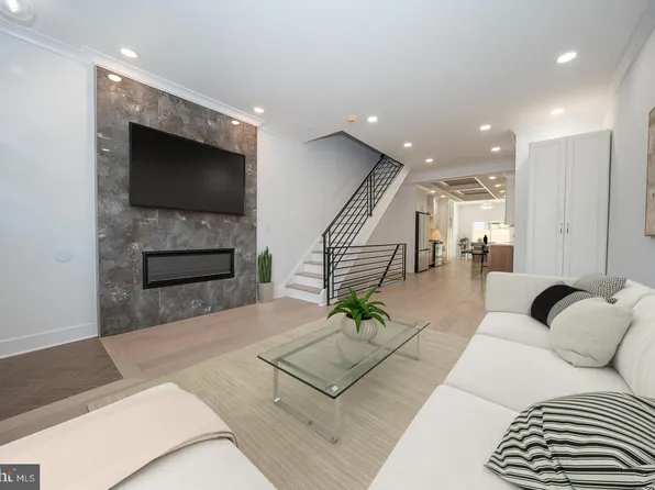 740 Morris St, Philadelphia, PA 19148
