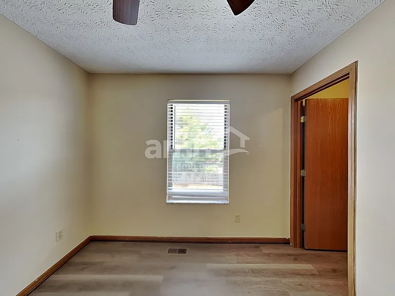 172 Steiger Ct — Photo 20