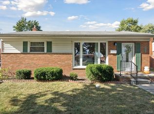 13752 Peach St, Southgate, MI 48195