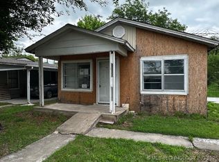 708 S 1st St, Davis, OK 73030