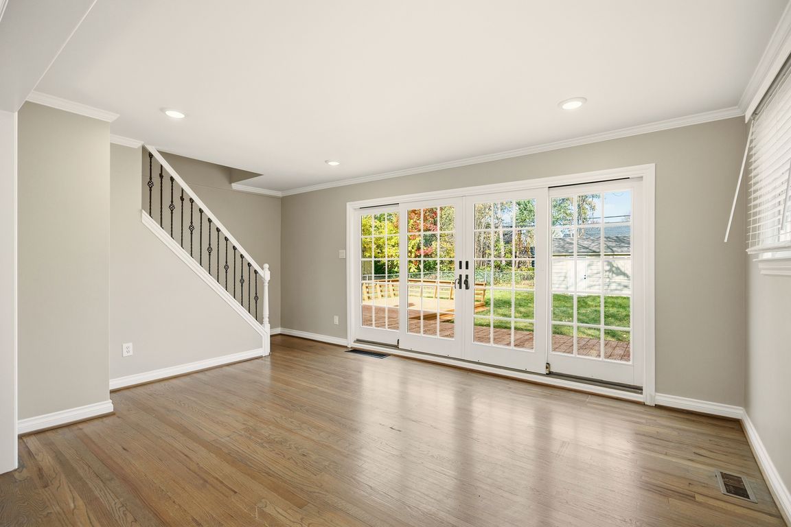 next background image