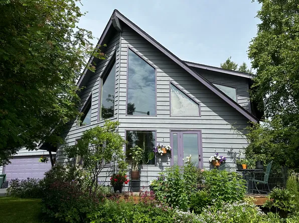 2750 Kingfisher Dr, Anchorage, AK 99502