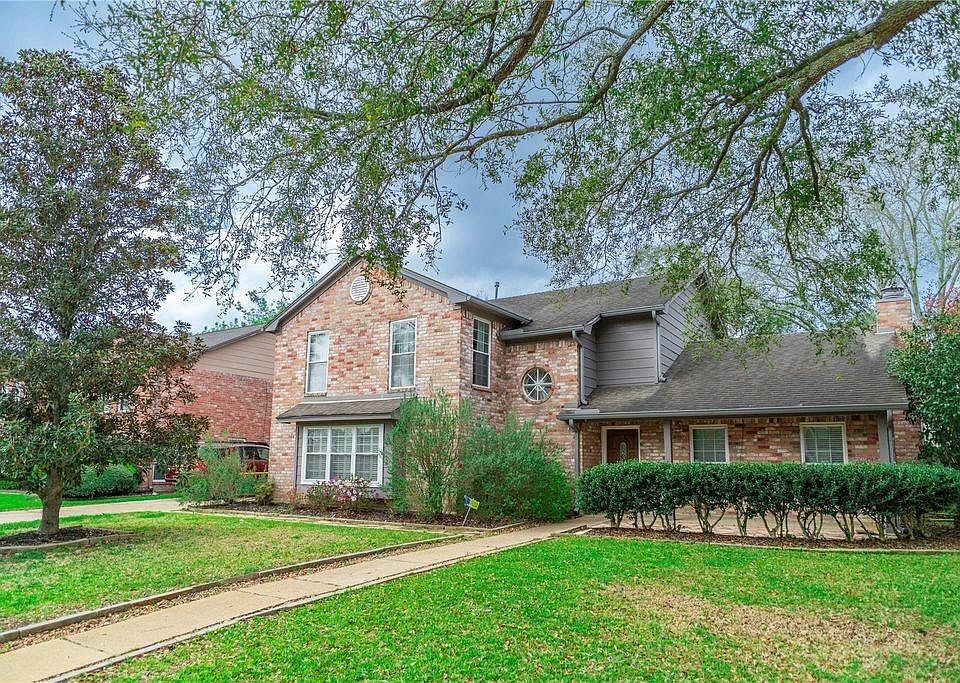 1st image of 18310 Spellbrook Dr