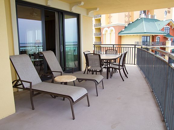 3rd image of 10 Harbor Blvd #912