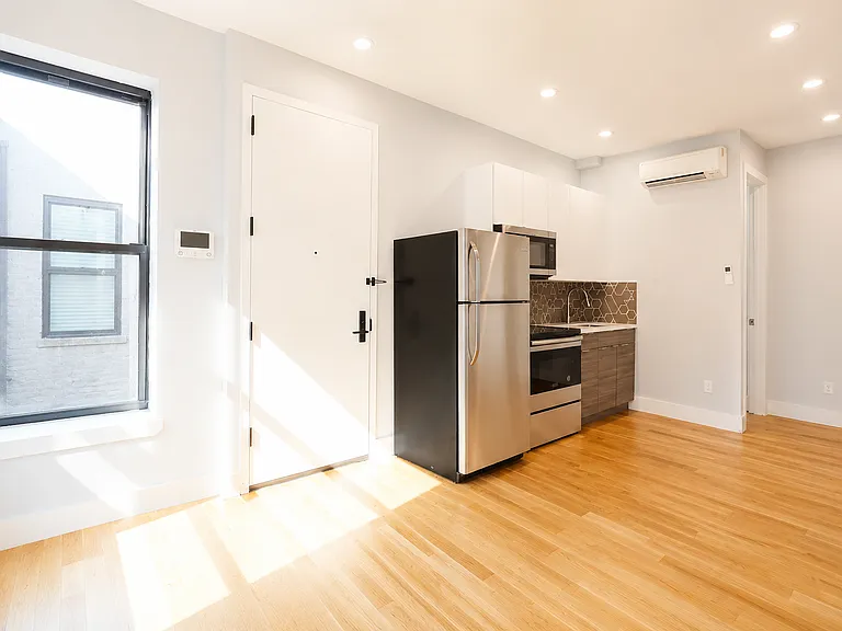 373 Howard Ave #3B — Photo 13