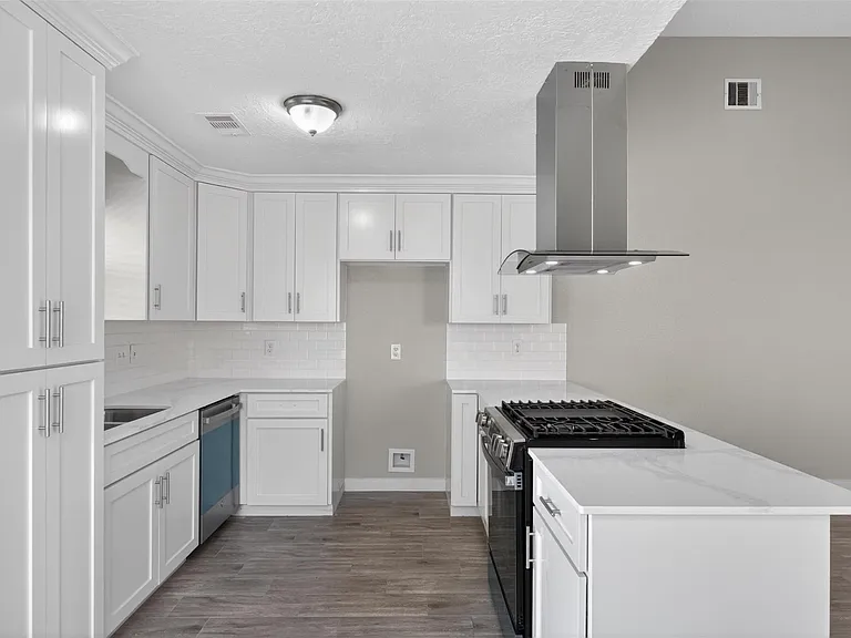 12534 Warrenwood Dr — Photo 8