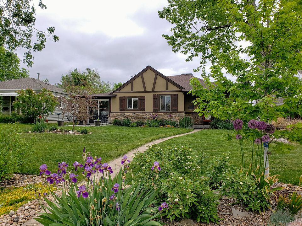 Front of house in Spring.