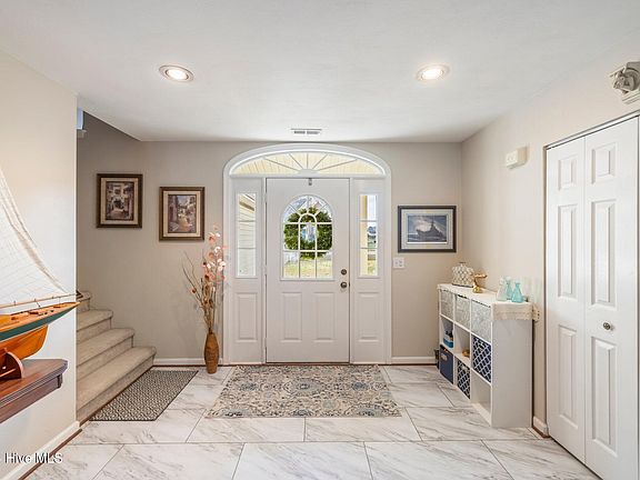 5th image of 110 Brumsey Landing Drive
