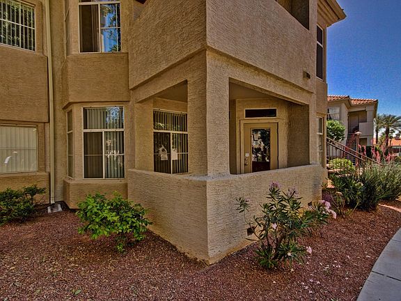 3rd image of 3830 E Lakewood Parkway #1088